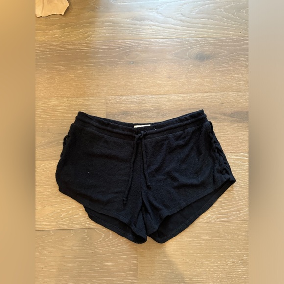 Chaser Medium Black Shorts. 🖤⚡️ - Picture 2 of 4